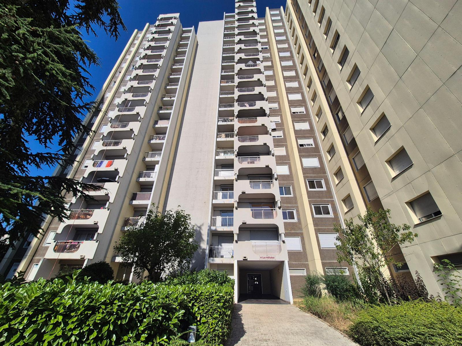 Appartement en Location à Saint-etienne / 4 pièces 91m2