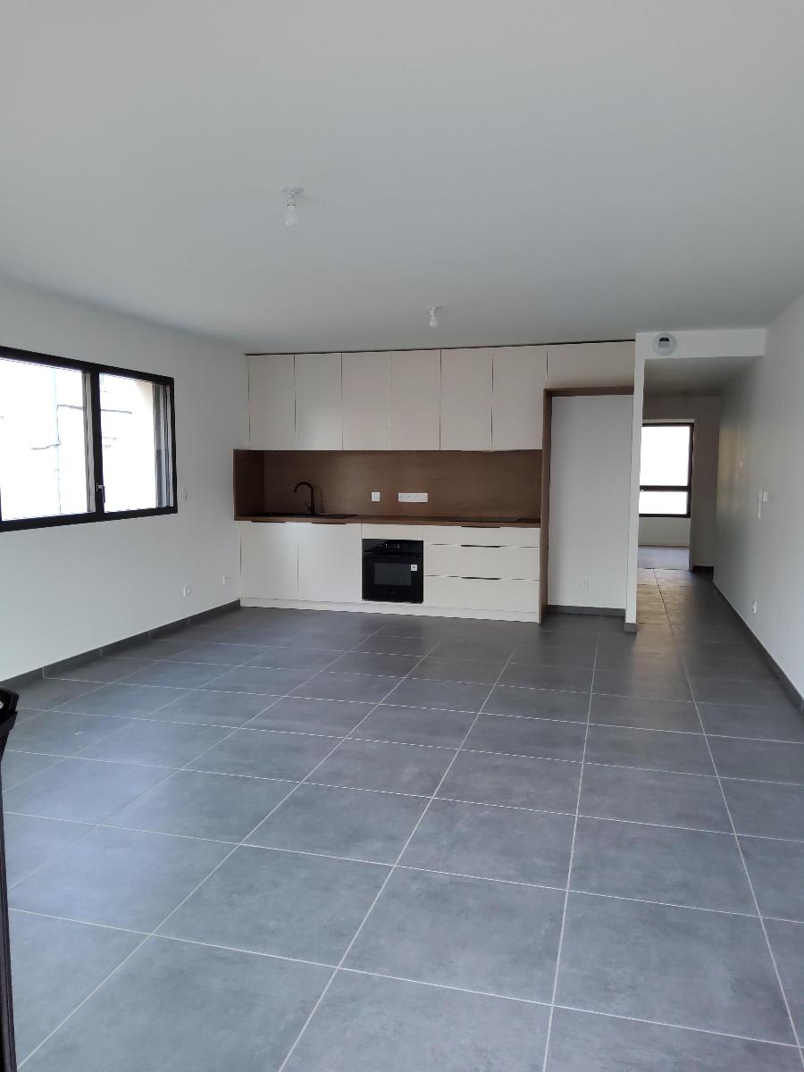 Appartement neuf en Location à St-just-st-rambert / 3 pièces 78m2
