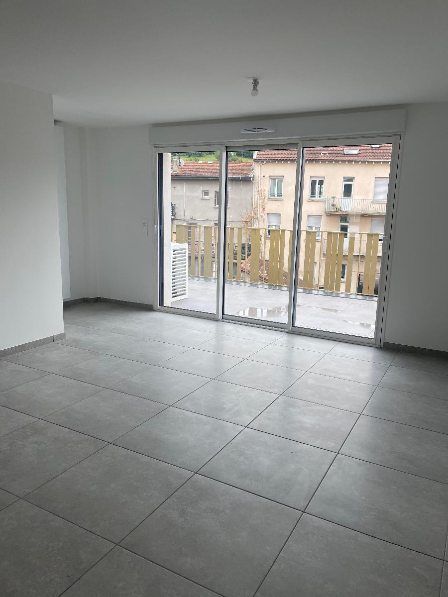 Appartement neuf en Location à Roche-la-moliere / 3 pièces 55m2