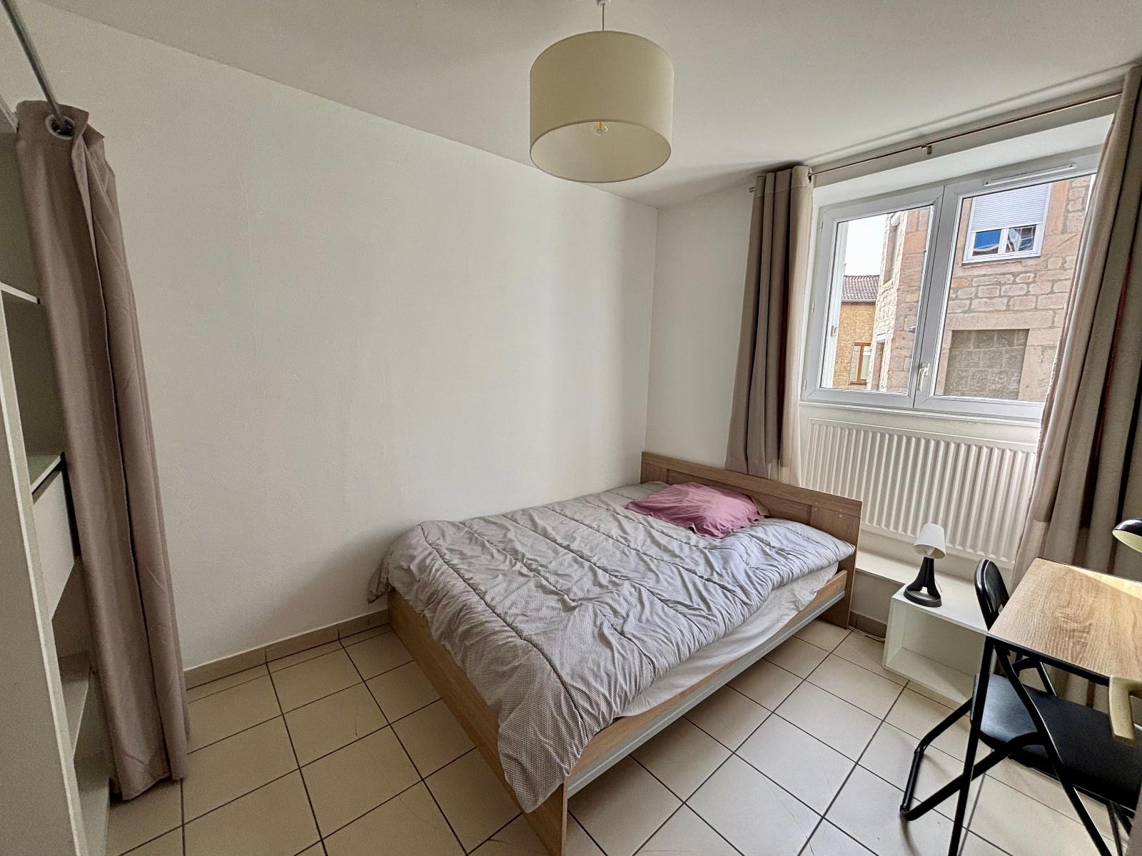 Appartement rénové en Location à Saint-etienne / 4 pièces 75m2