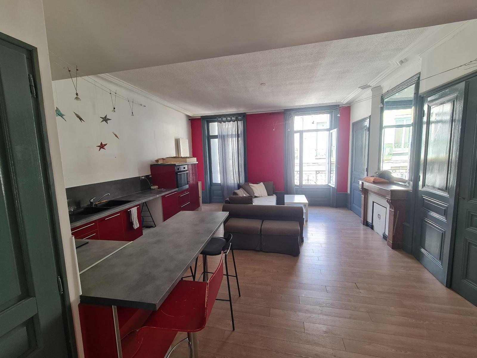Appartement rénové en Vente à St-etienne / 3 pièces 64m2